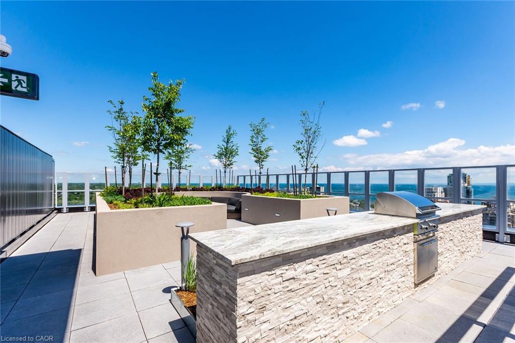 1001-2025 Maria Street, Burlington, ON - Outdoor