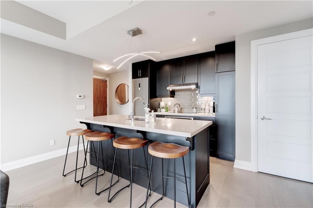 1001-2025 Maria Street, Burlington, ON - Indoor Photo Showing Kitchen