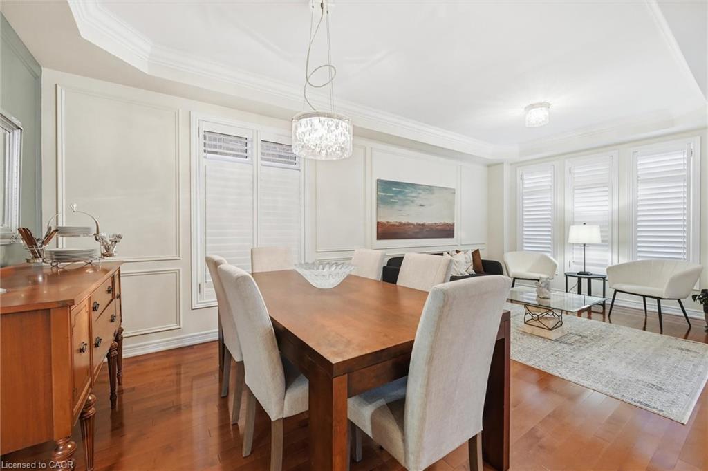 266 Admiral Drive, Oakville, ON - Indoor Photo Showing Dining Room