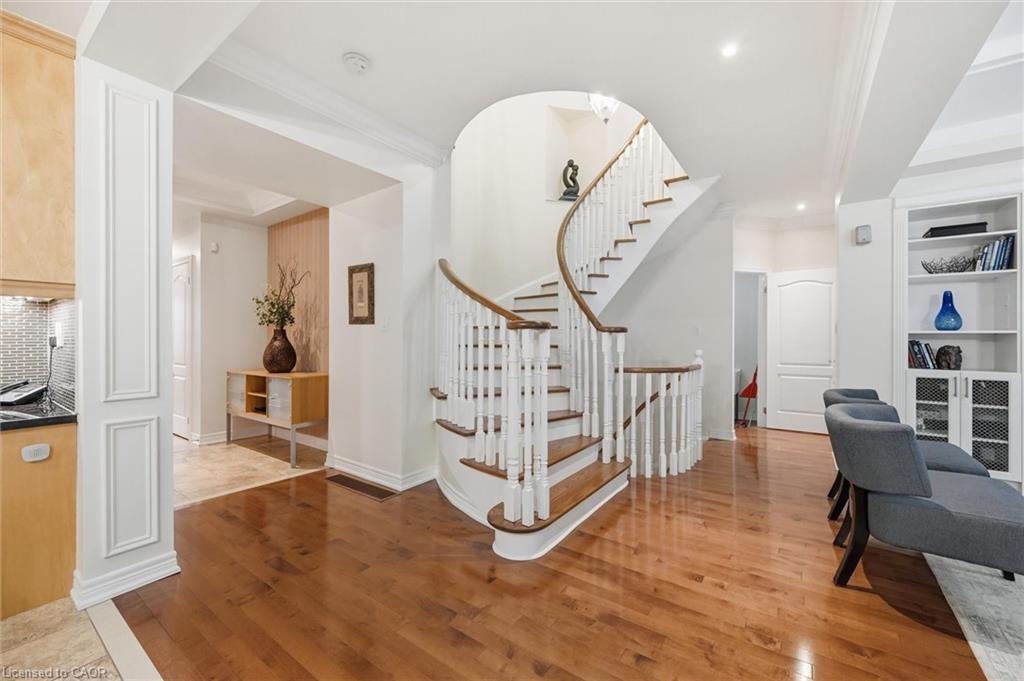 266 Admiral Drive, Oakville, ON - Indoor Photo Showing Other Room