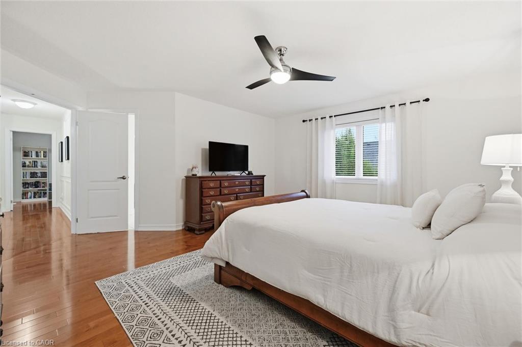 266 Admiral Drive, Oakville, ON - Indoor Photo Showing Bedroom