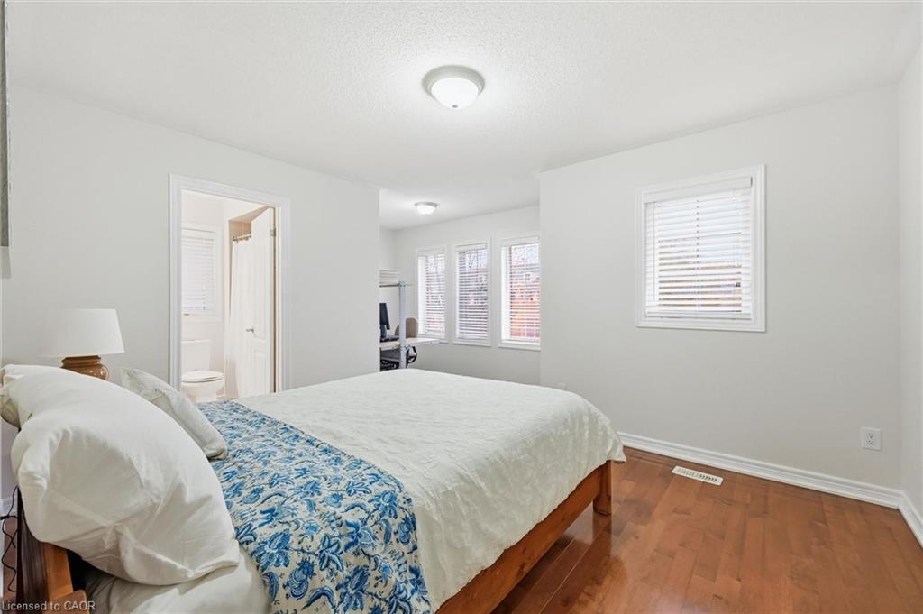 266 Admiral Drive, Oakville, ON - Indoor Photo Showing Bedroom