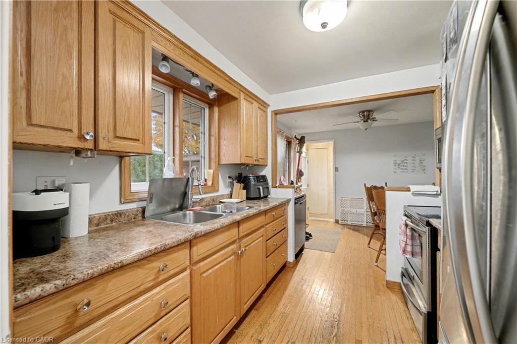76 Appalachian Crescent, Kitchener, ON - Indoor Photo Showing Kitchen With Double Sink