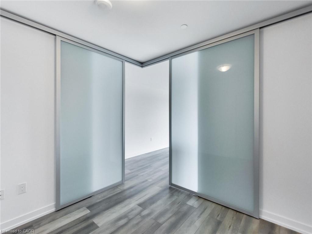 811-470 Dundas Street E, Waterdown, ON - Indoor Photo Showing Other Room