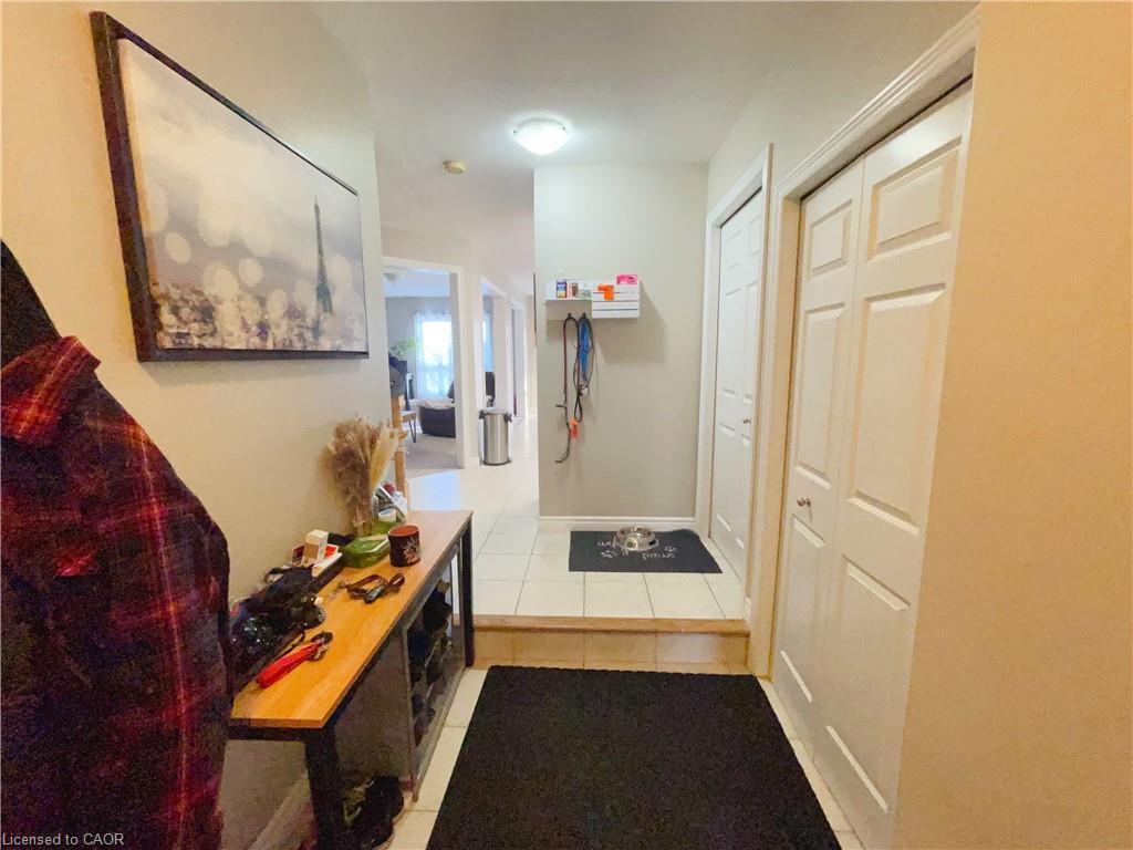 B-668 Butternut Avenue, Waterloo, ON - Indoor Photo Showing Other Room