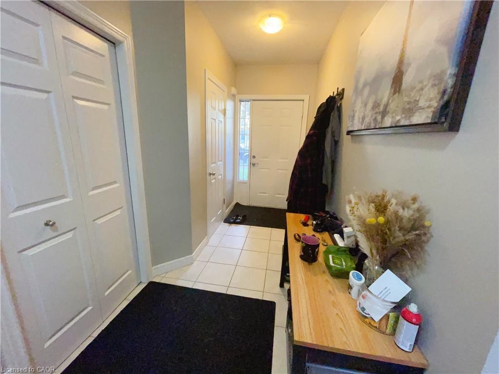 B-668 Butternut Avenue, Waterloo, ON - Indoor Photo Showing Other Room