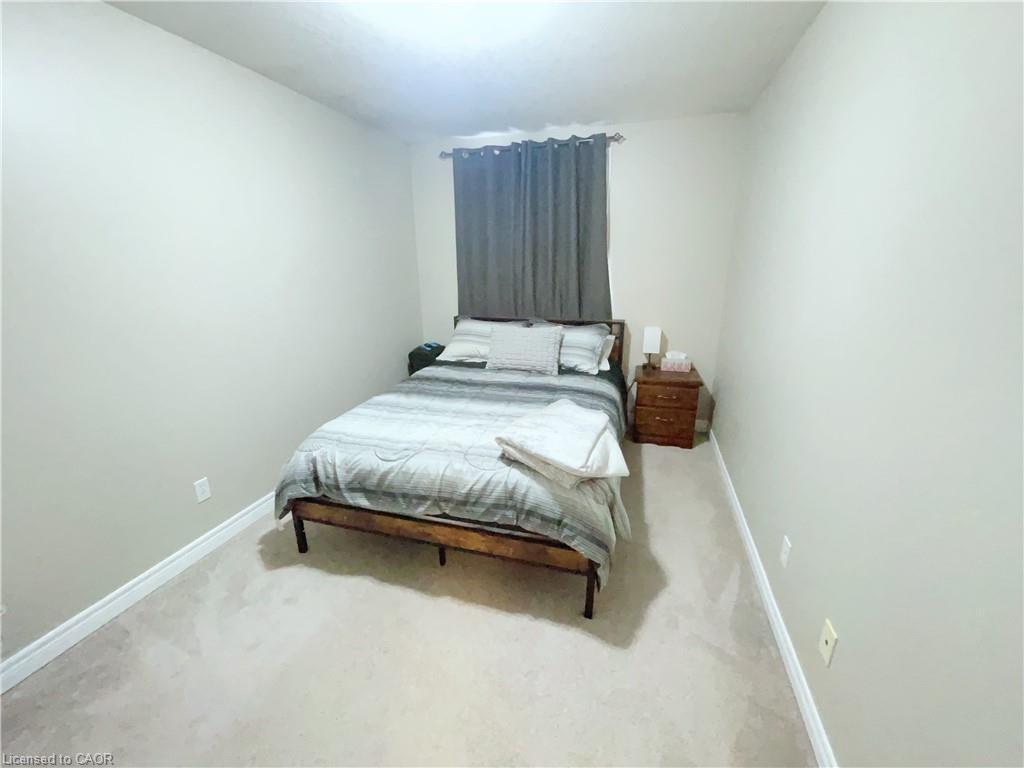 B-668 Butternut Avenue, Waterloo, ON - Indoor Photo Showing Bedroom