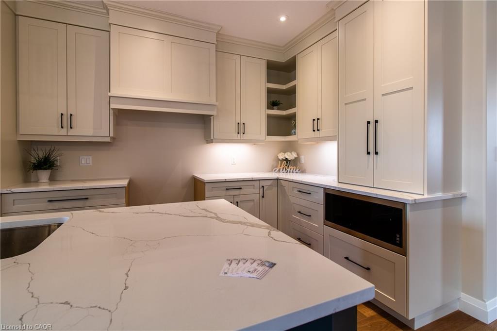 89 Duchess Drive, Delhi, ON - Indoor Photo Showing Kitchen
