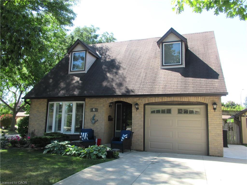 1 Agawam Court, Stoney Creek, ON - Outdoor