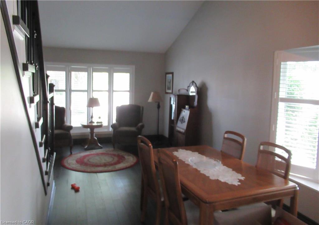 1 Agawam Court, Stoney Creek, ON - Indoor Photo Showing Dining Room