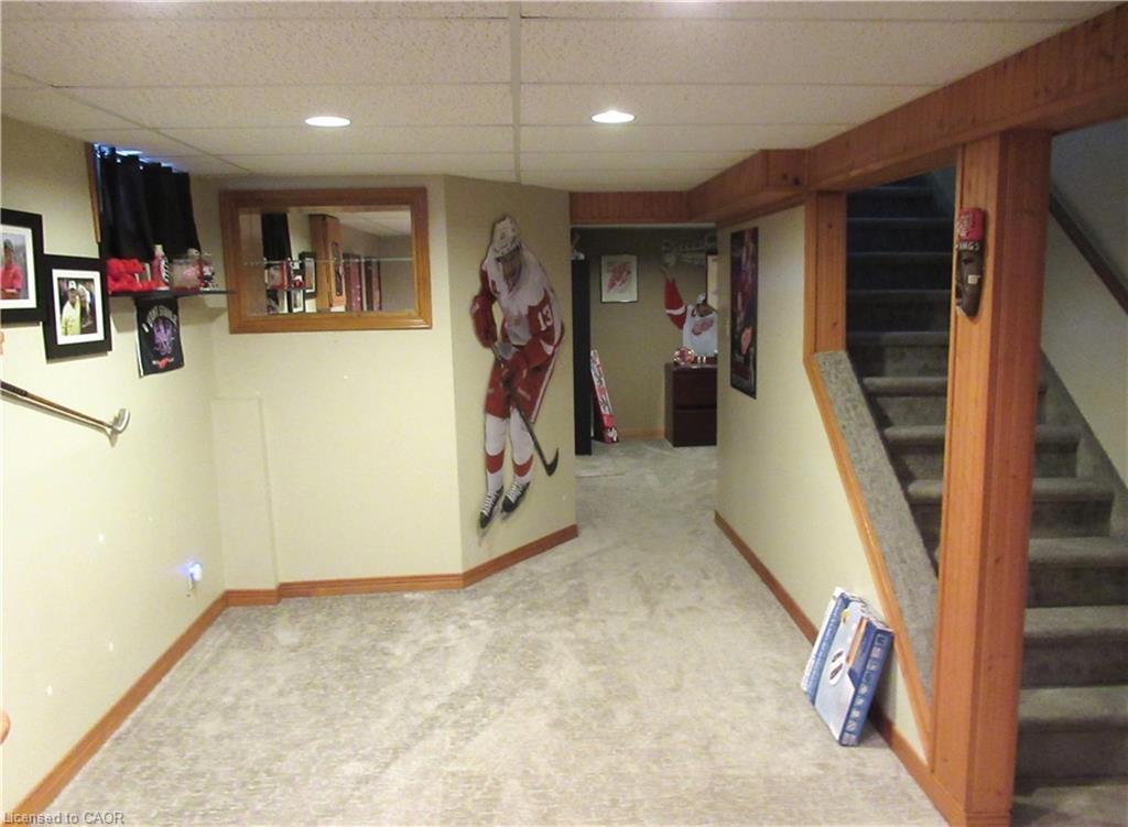 1 Agawam Court, Stoney Creek, ON - Indoor Photo Showing Other Room