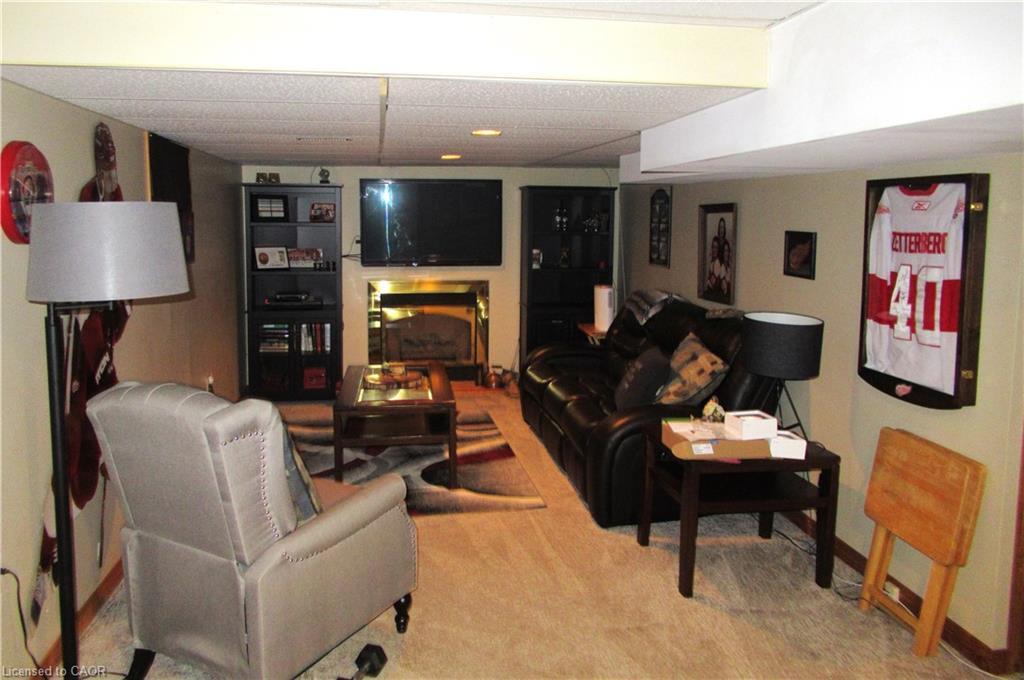 1 Agawam Court, Stoney Creek, ON - Indoor