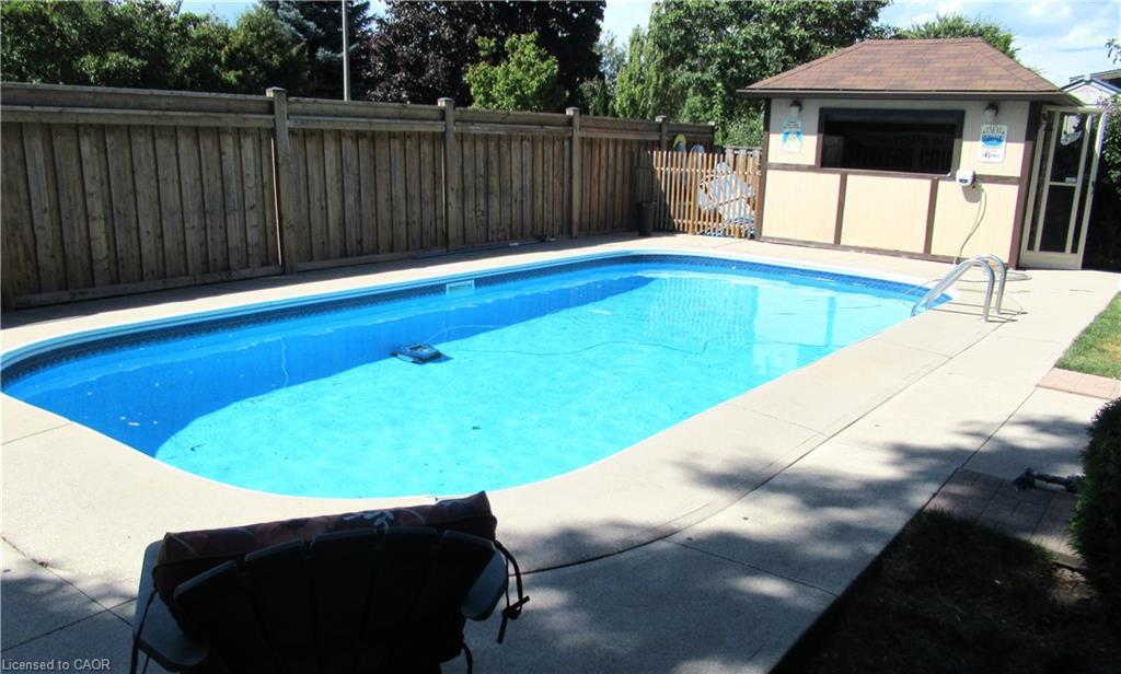1 Agawam Court, Stoney Creek, ON - Outdoor With In Ground Pool With Backyard