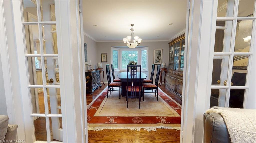 1962 Snake Road, Burlington, ON - Indoor