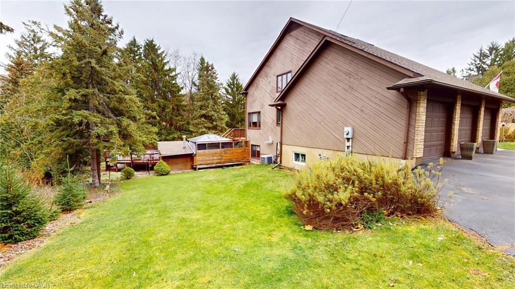 1962 Snake Road, Burlington, ON - Outdoor