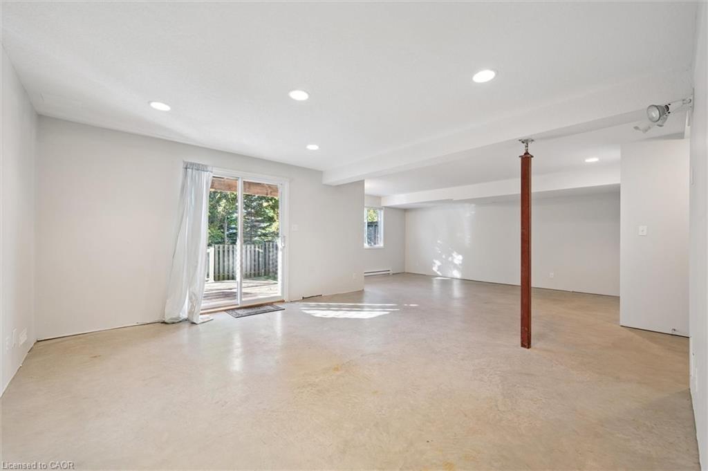 17 Terraview Crescent, Guelph, ON - Indoor Photo Showing Other Room