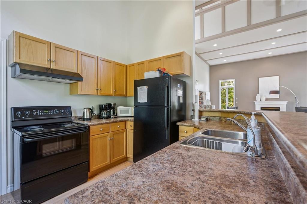 17 Terraview Crescent, Guelph, ON - Indoor Photo Showing Kitchen With Double Sink
