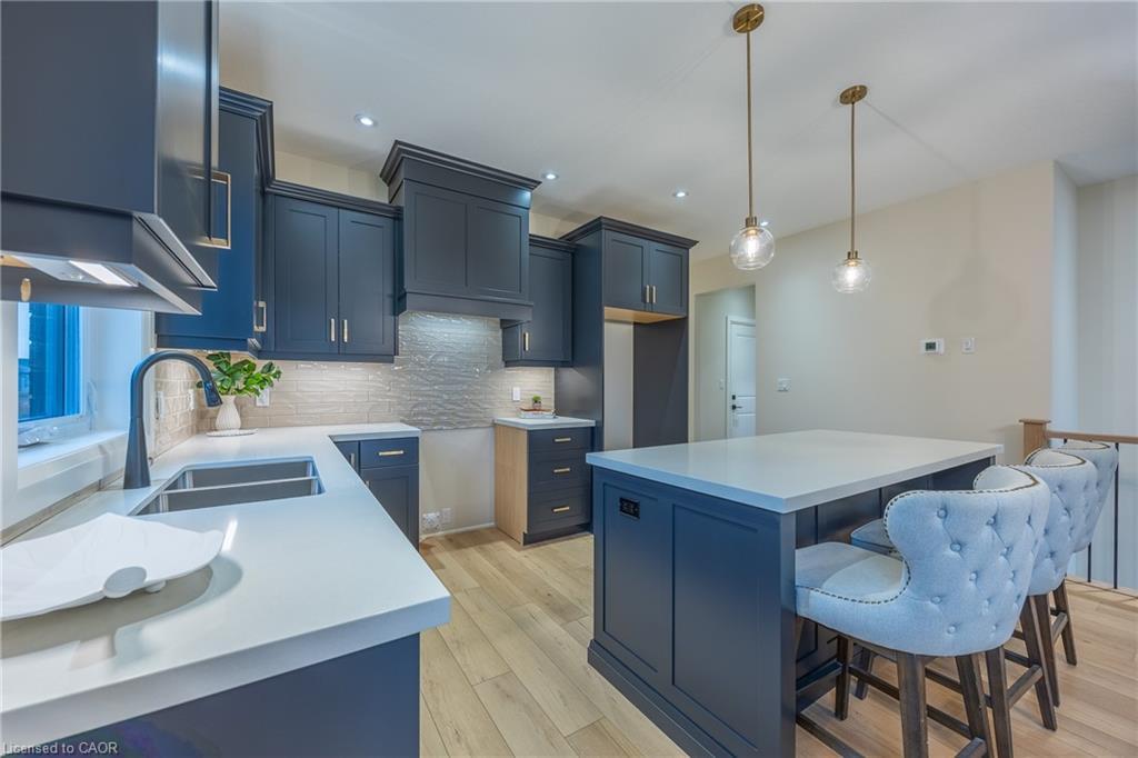 93 Duchess Drive, Delhi, ON - Indoor Photo Showing Kitchen With Double Sink With Upgraded Kitchen