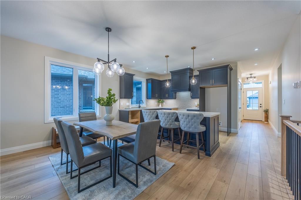 93 Duchess Drive, Delhi, ON - Indoor Photo Showing Dining Room