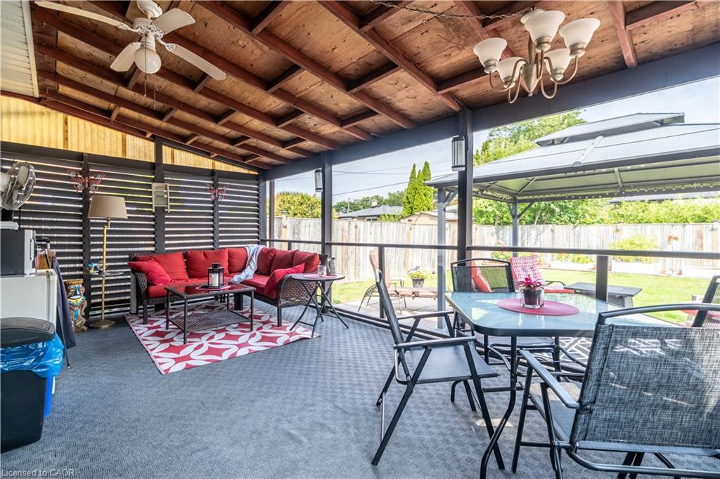 7 Kenwood Crescent, Hamilton, ON - Outdoor With Deck Patio Veranda With Exterior