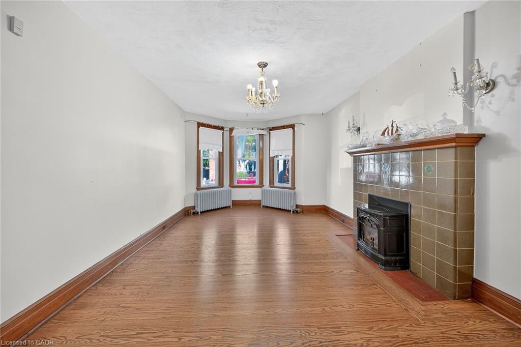 103 Leinster Avenue S, Hamilton, ON - Indoor With Fireplace