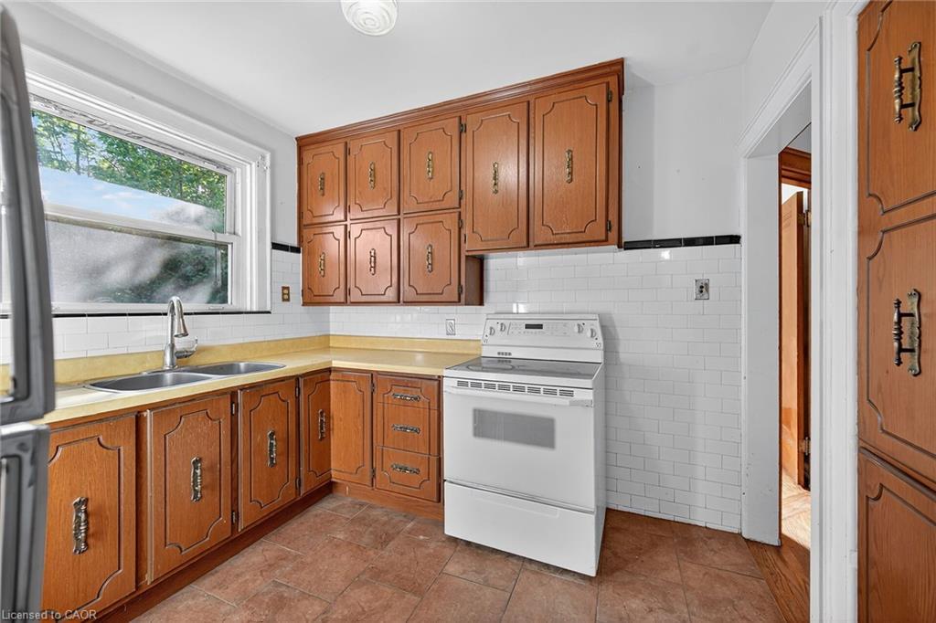 103 Leinster Avenue S, Hamilton, ON - Indoor Photo Showing Kitchen With Double Sink