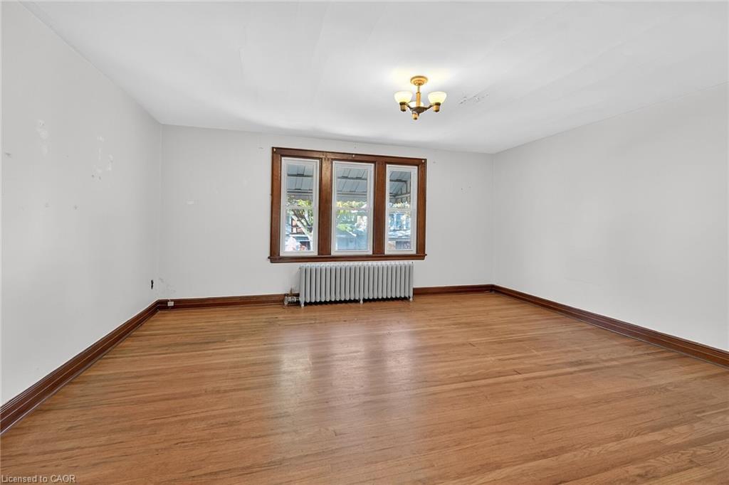 103 Leinster Avenue S, Hamilton, ON - Indoor Photo Showing Other Room