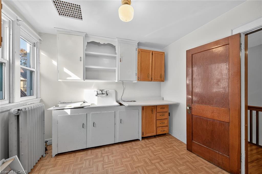 103 Leinster Avenue S, Hamilton, ON - Indoor Photo Showing Other Room