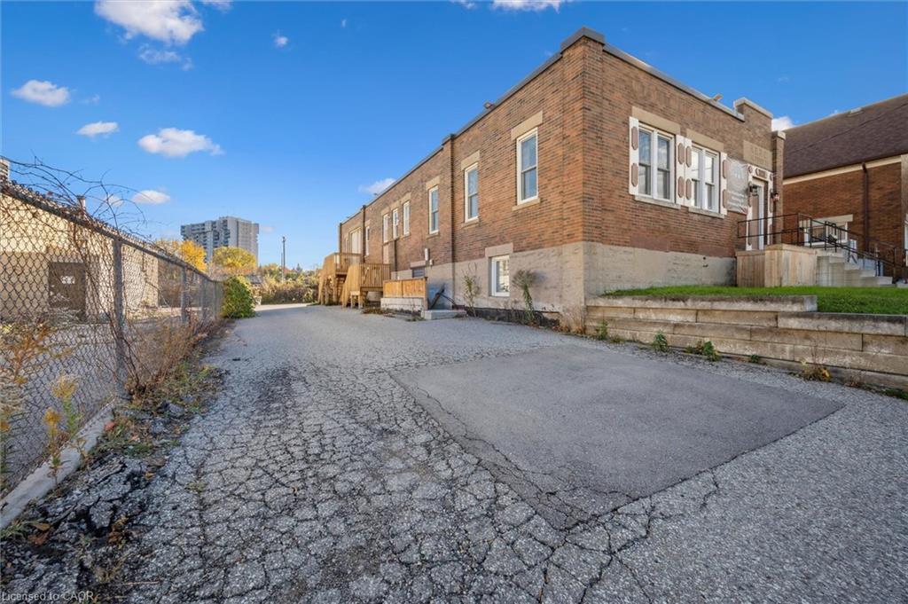 325 Breithaupt Street, Kitchener, ON