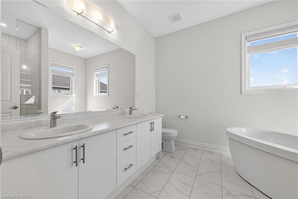 47 Bloomfield Crescent, Cambridge, ON - Indoor Photo Showing Bathroom