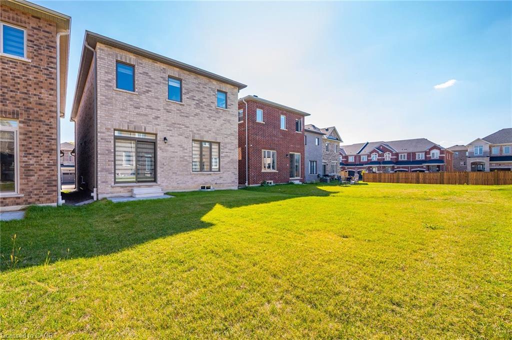 47 Bloomfield Crescent, Cambridge, ON - Outdoor