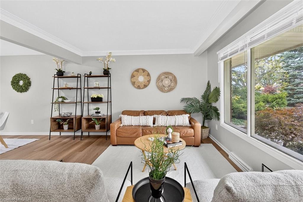 6 Princess Ann Circle, St. Catharines, ON - Indoor