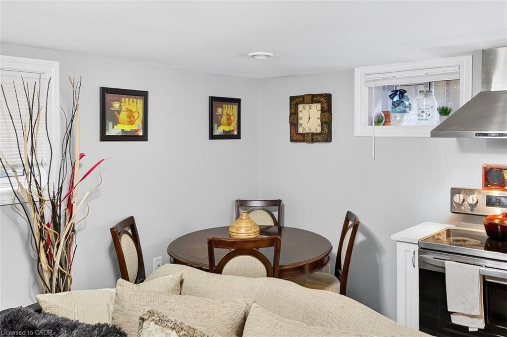6 Princess Ann Circle, St. Catharines, ON - Indoor Photo Showing Dining Room