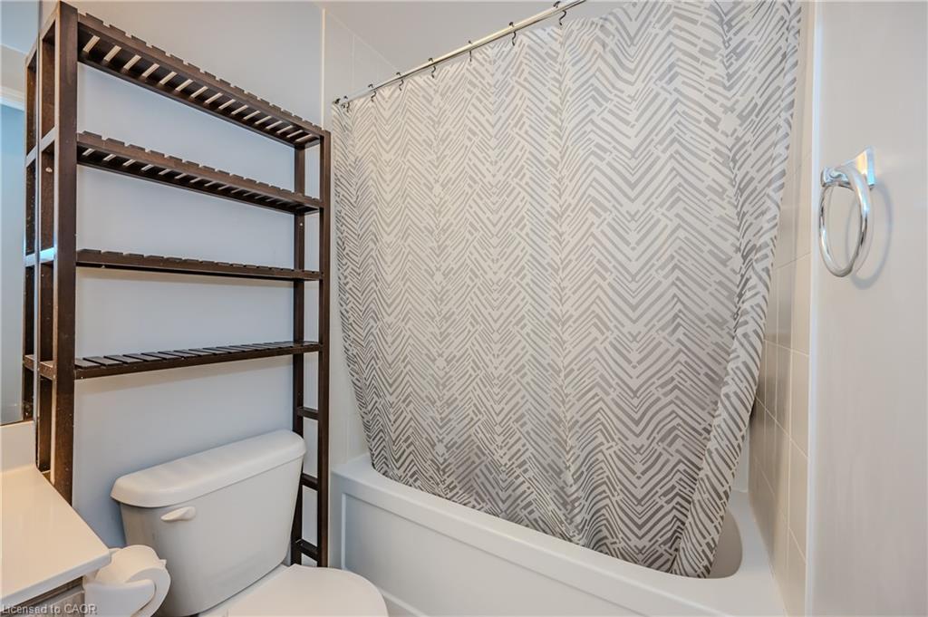 917-15 James Finlay Way, Toronto, ON - Indoor Photo Showing Bathroom