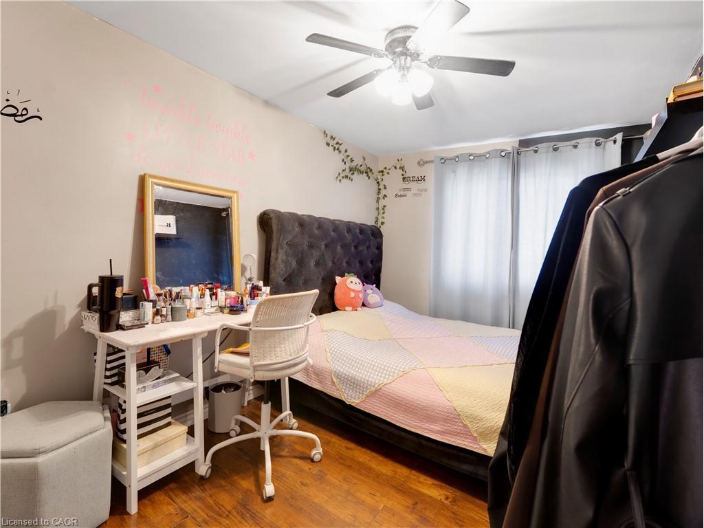 40 Yeoville Court, Hamilton, ON - Indoor Photo Showing Bedroom