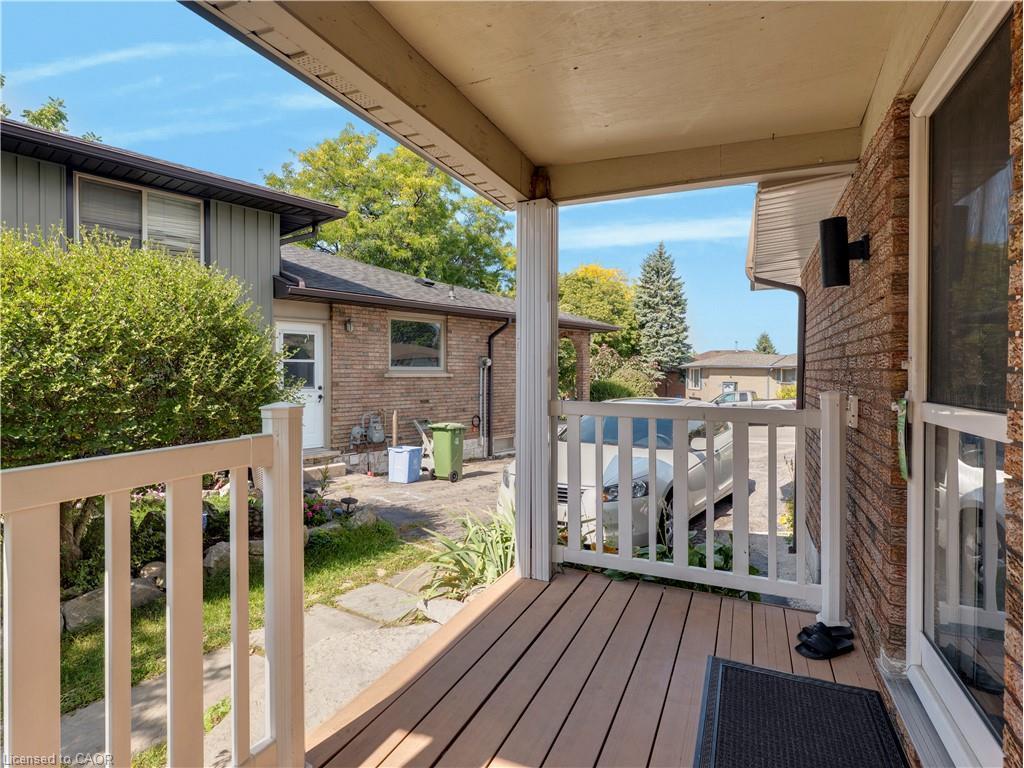 40 Yeoville Court, Hamilton, ON - Outdoor With Exterior