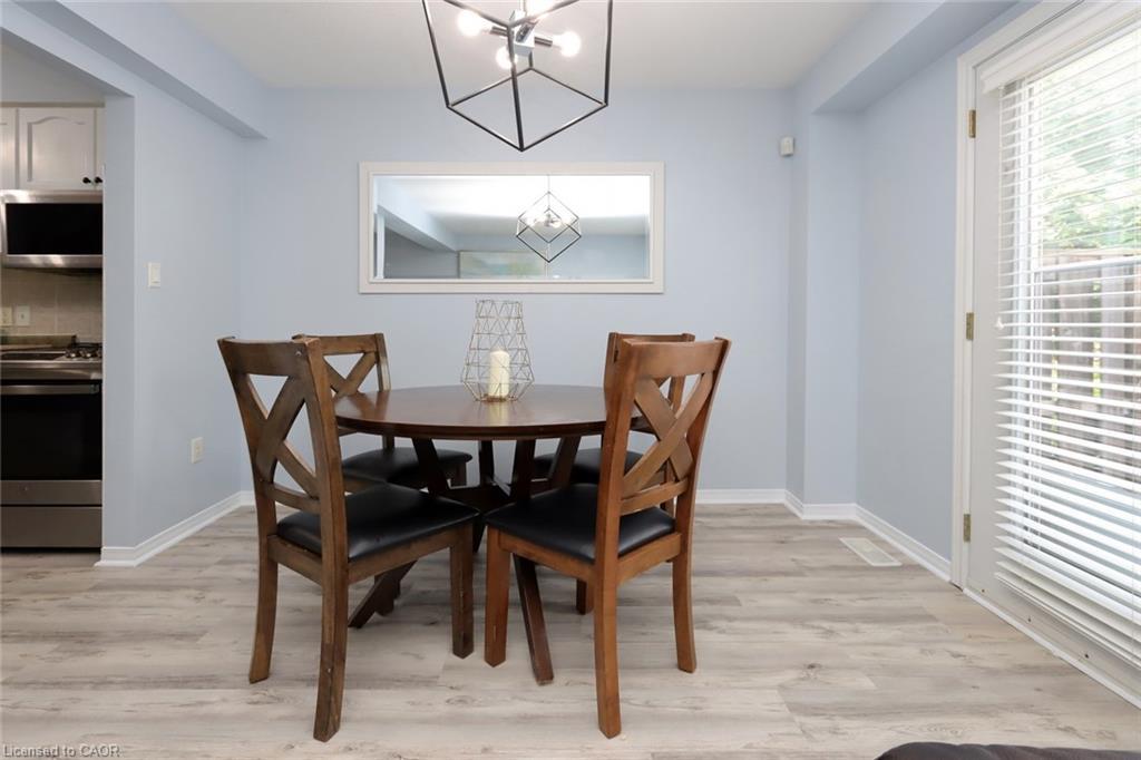25-1771 Upper Wentworth Street, Hamilton, ON - Indoor Photo Showing Dining Room