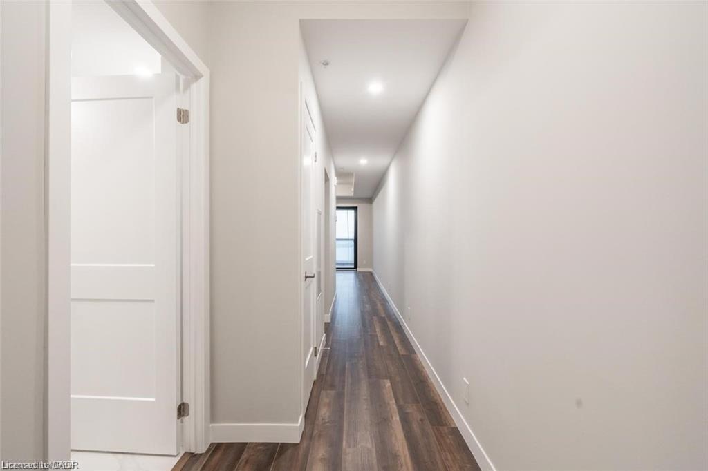 805-15 Queen Street S, Hamilton, ON - Indoor Photo Showing Other Room