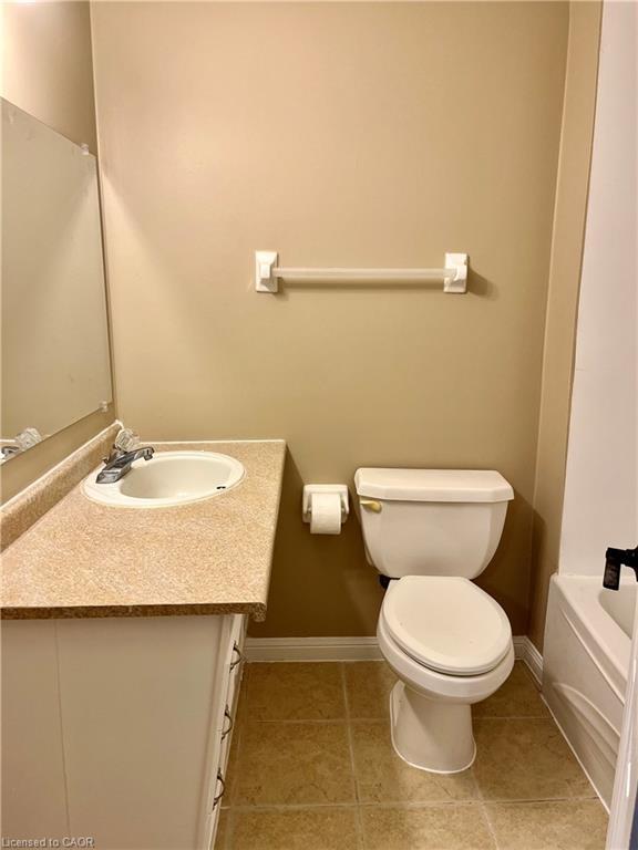 779 Angler Way, Waterloo, ON - Indoor Photo Showing Bathroom