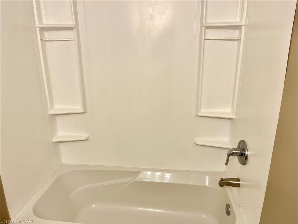 779 Angler Way, Waterloo, ON - Indoor Photo Showing Bathroom