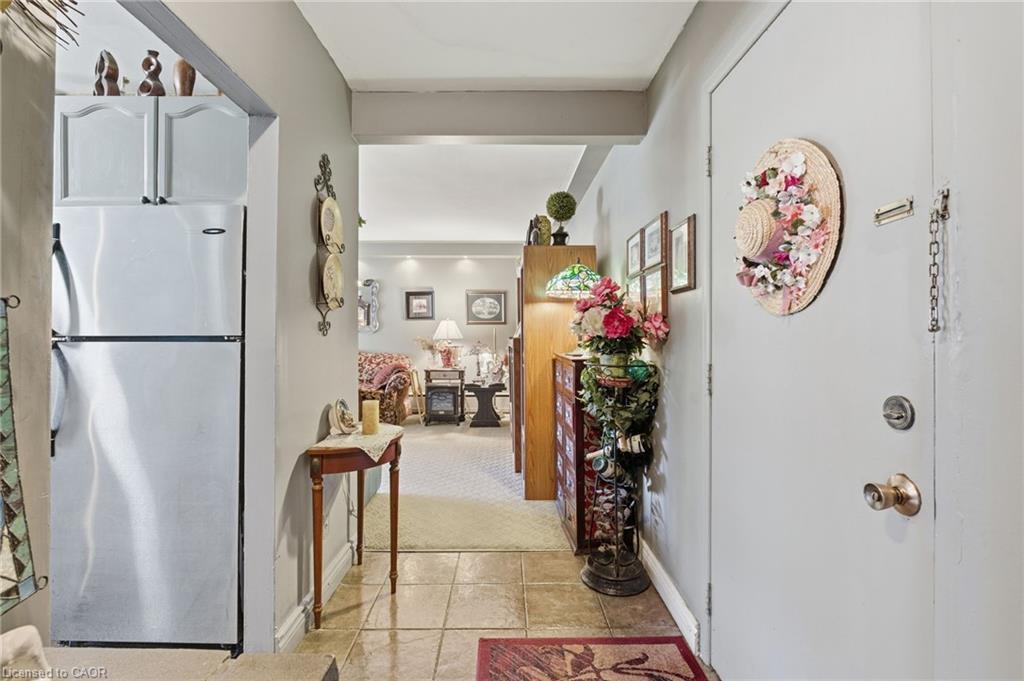 103-510 Queenston Road, Hamilton, ON - Indoor Photo Showing Other Room