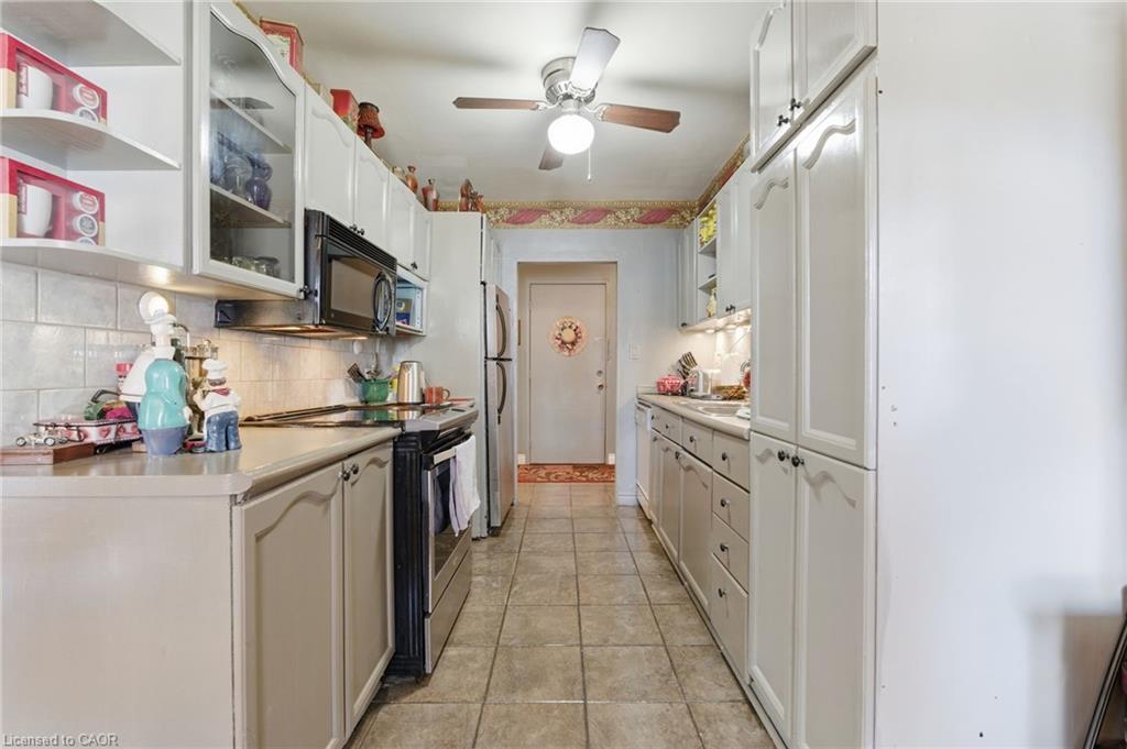 103-510 Queenston Road, Hamilton, ON - Indoor Photo Showing Kitchen With Upgraded Kitchen