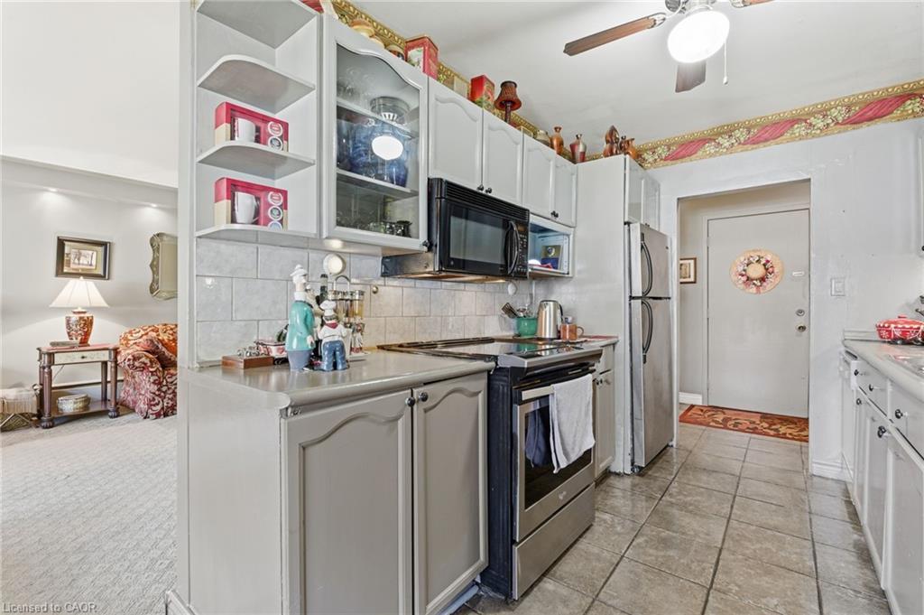 103-510 Queenston Road, Hamilton, ON - Indoor Photo Showing Kitchen With Upgraded Kitchen