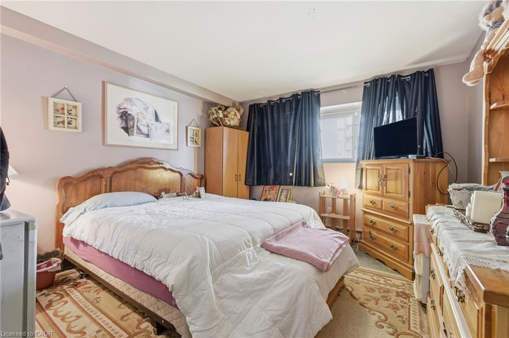 103-510 Queenston Road, Hamilton, ON - Indoor Photo Showing Bedroom