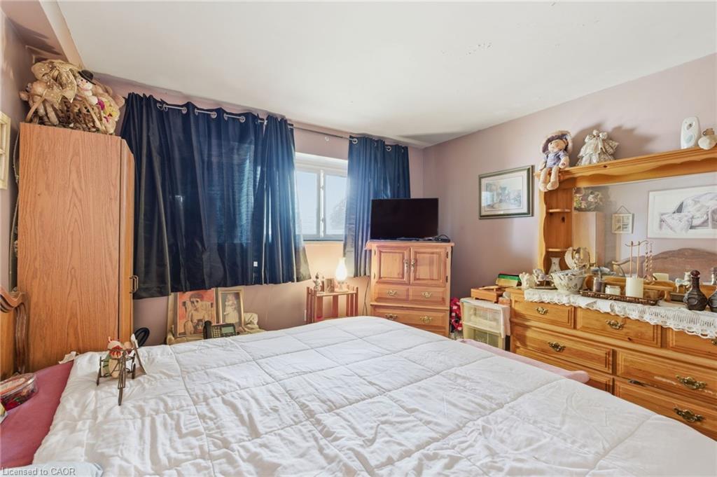 103-510 Queenston Road, Hamilton, ON - Indoor Photo Showing Bedroom