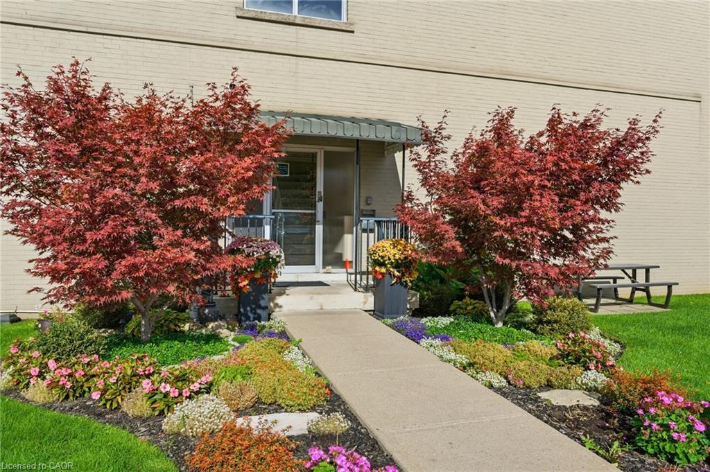 103-510 Queenston Road, Hamilton, ON - Outdoor