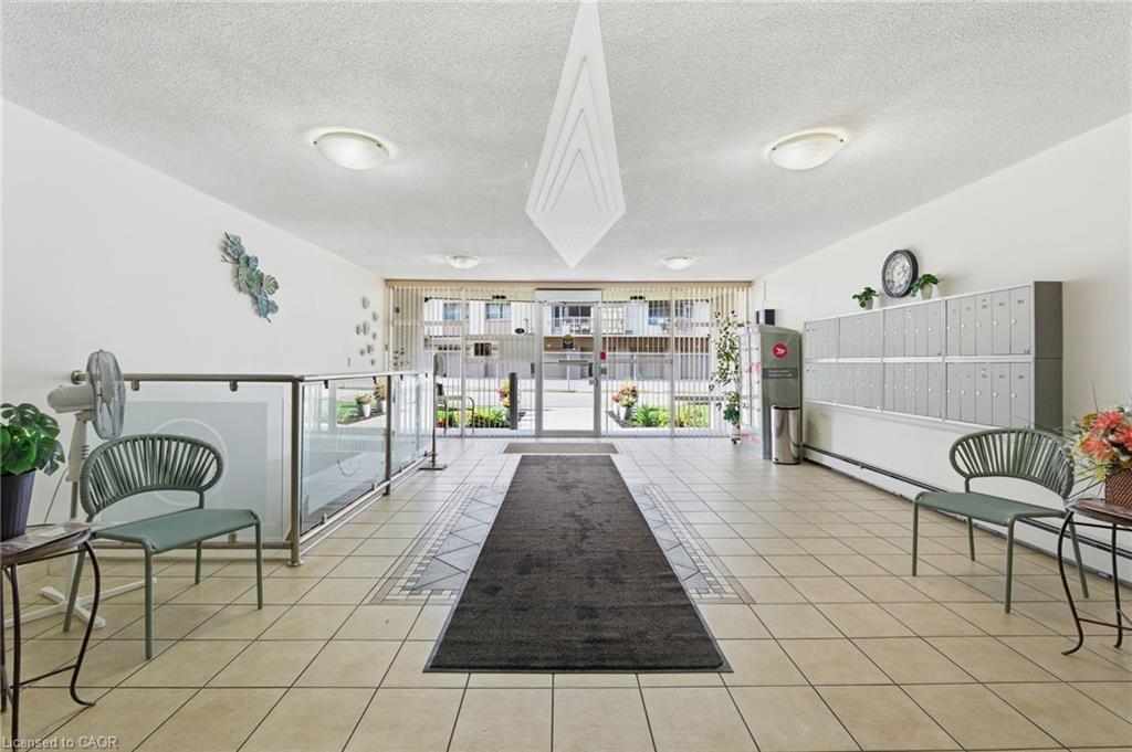 103-510 Queenston Road, Hamilton, ON - Indoor Photo Showing Other Room