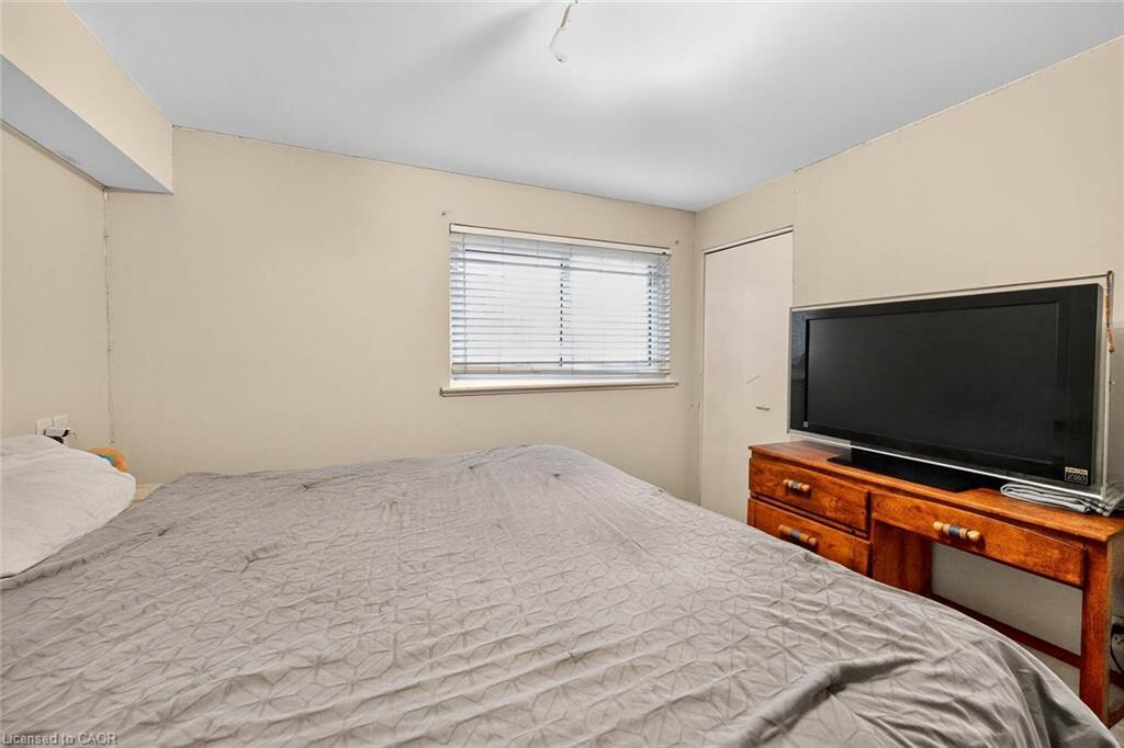 14 Caledon Crescent, Brampton, ON - Indoor Photo Showing Bedroom