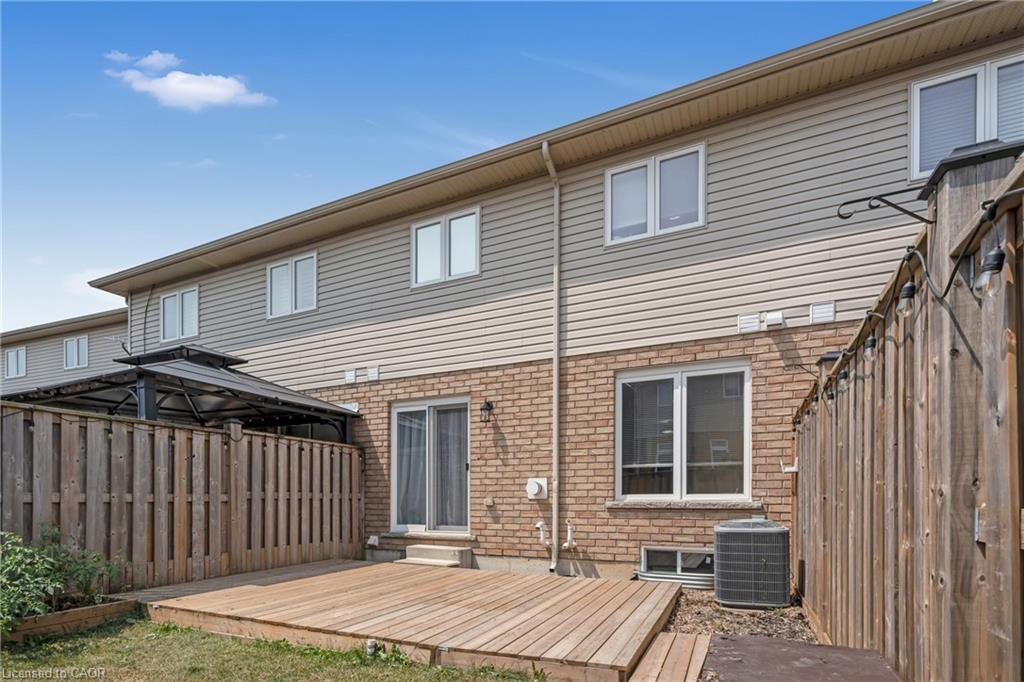 28 Charleswood Crescent, Hamilton, ON - Outdoor With Exterior