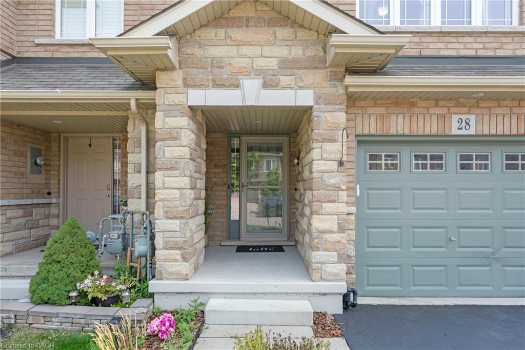 28 Charleswood Crescent, Hamilton, ON - Outdoor